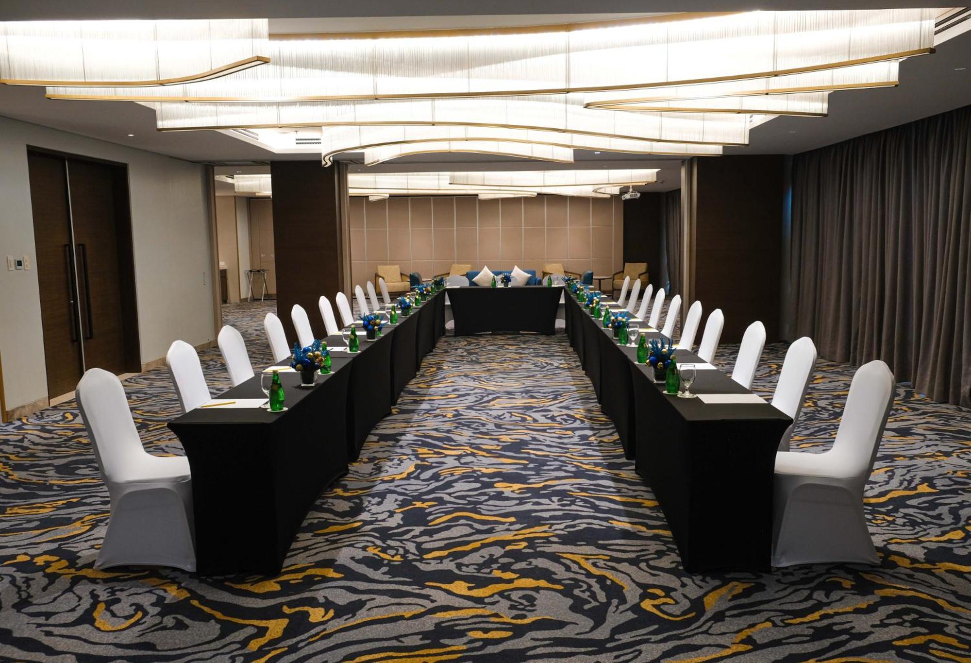 Kingsford Hotel Manila Paranaque City Εξωτερικό φωτογραφία